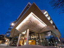 Knowledge Precincts: Creating new places and partnerships for learning