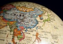 Governing Financial Crisis in East Asia